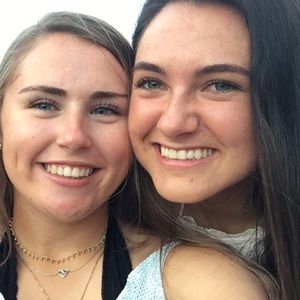 Meet your Posher, Carlee